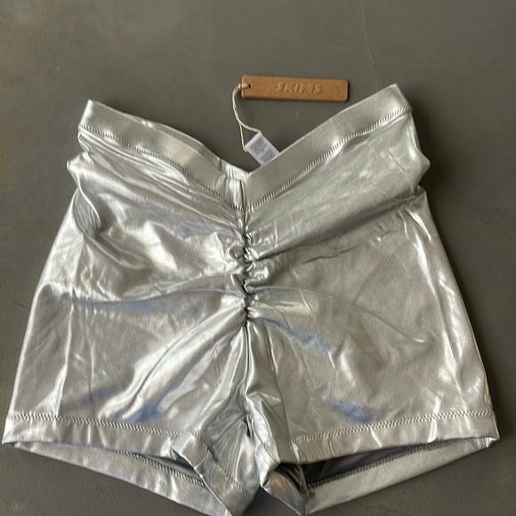 Skims NWT Nickel Metallic Swim V Waist Shorts Size XXS - Picture 2 of 8